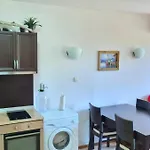 Sunny Hills, 1 Bedroom Appartement *